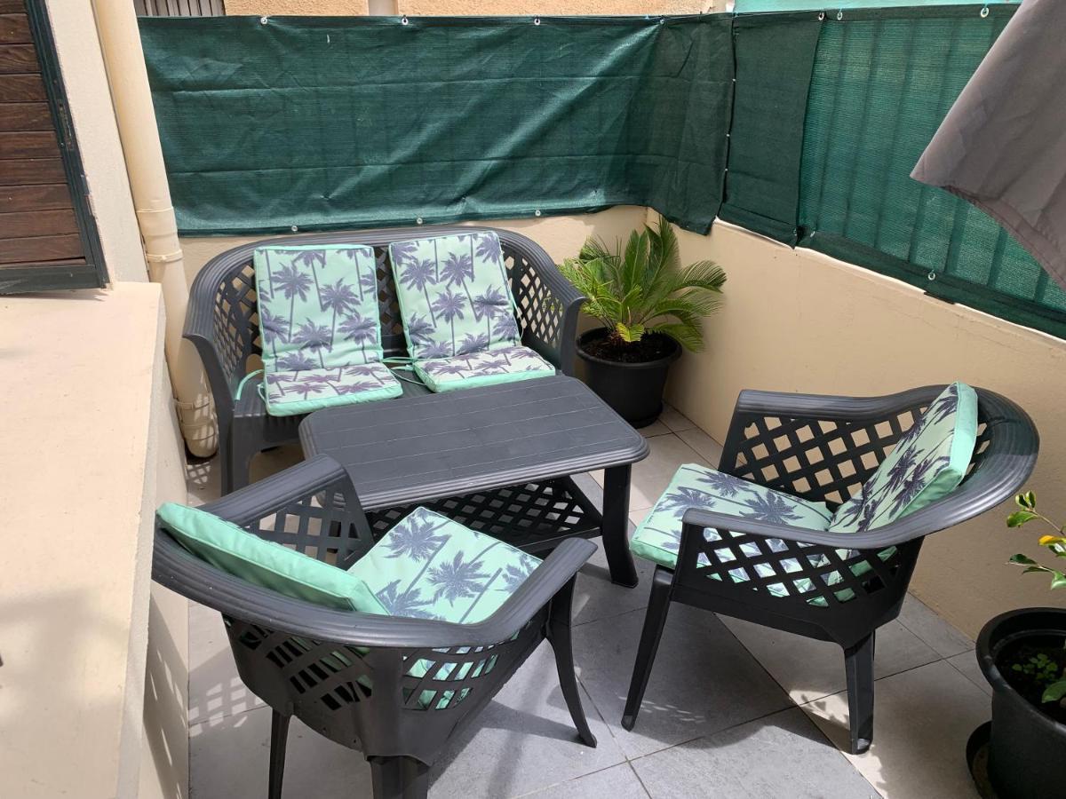 Grand Studio Tres Agreable Avec Bar, Cuisine Et Terrasse Cagnes-sur-Mer Buitenkant foto