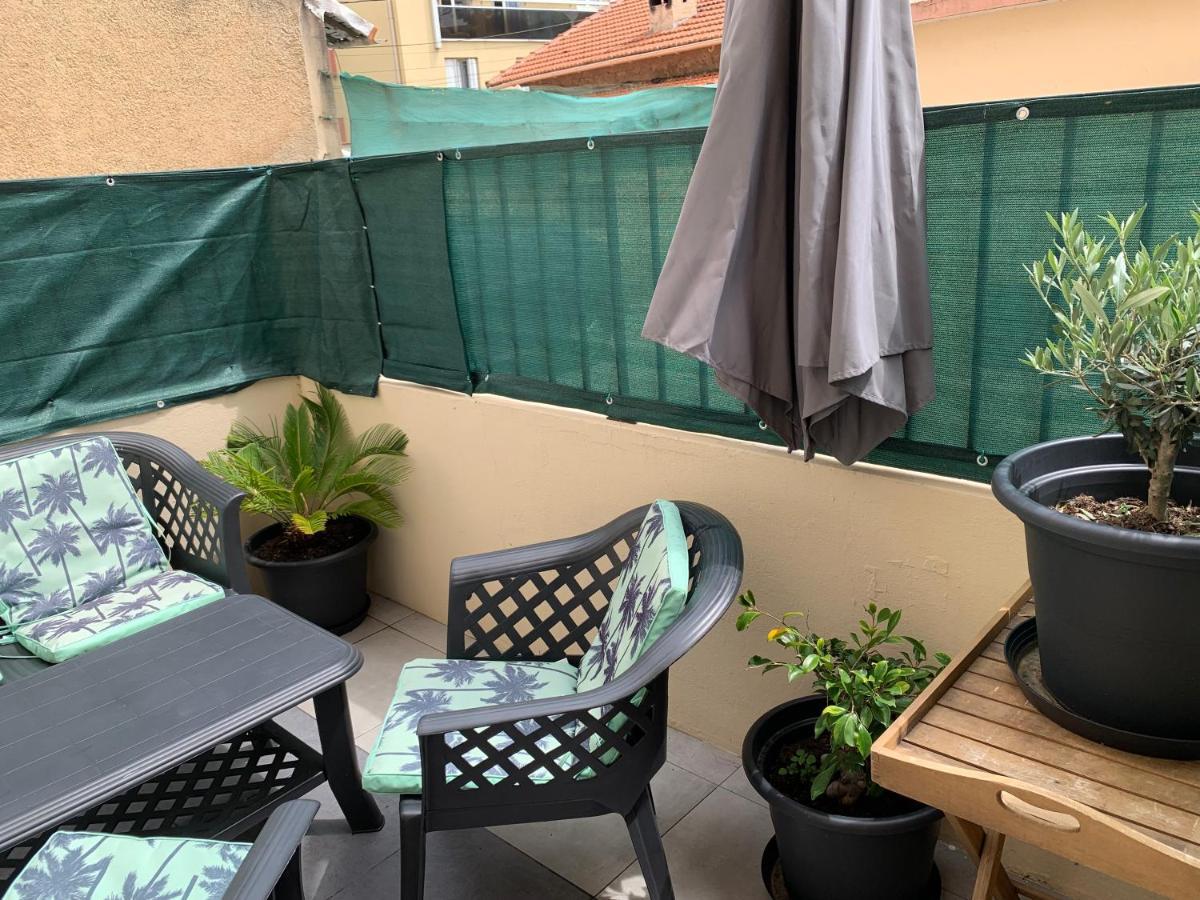Grand Studio Tres Agreable Avec Bar, Cuisine Et Terrasse Cagnes-sur-Mer Buitenkant foto